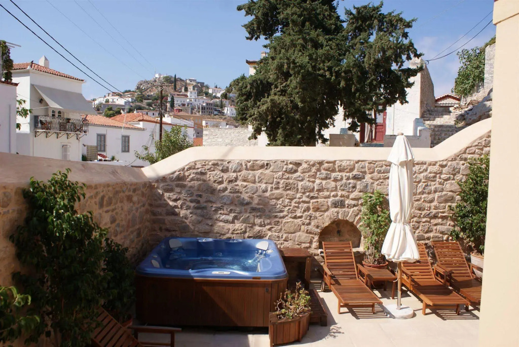 Angelica Traditional Boutique Hotel