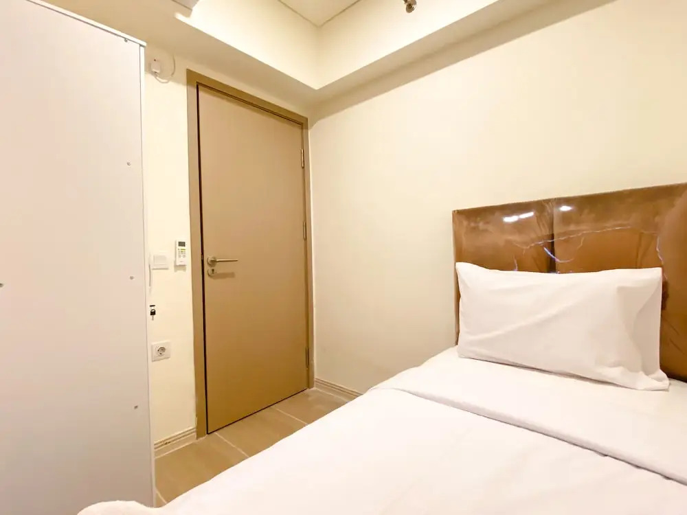 Homey And Modern 2Br At 6Th Floor Meikarta Apartment