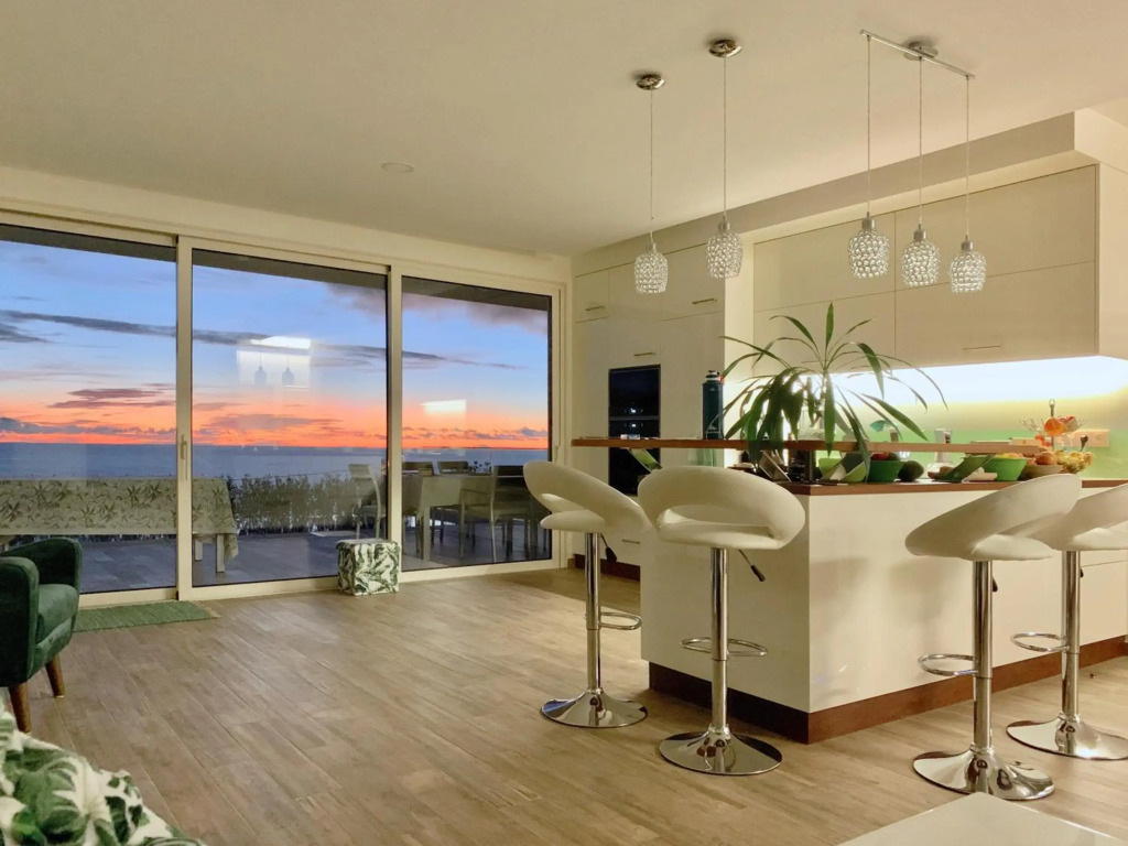 Holiday Apartment Sunset Ocean