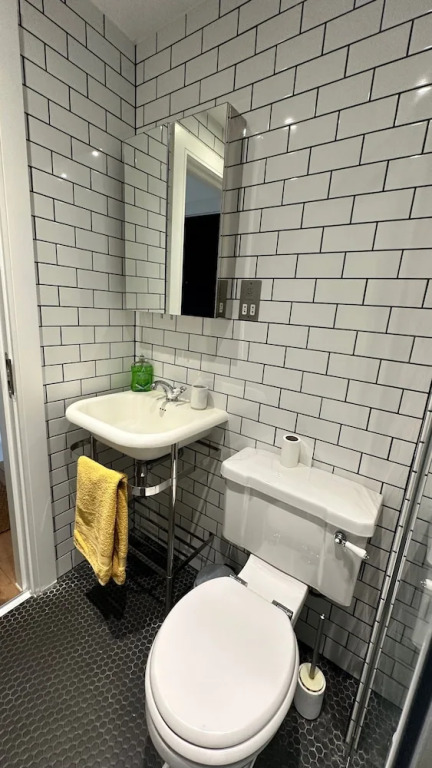 Modern & Stylish 1 Bedroom Flat