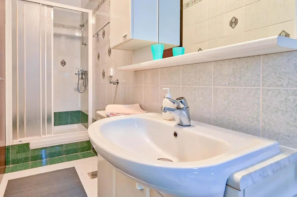 Iby Apartment