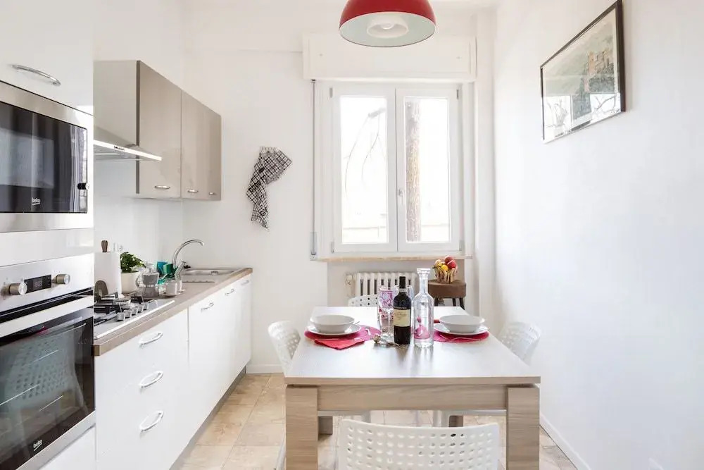 Parma Railway Station Apartment with Garage