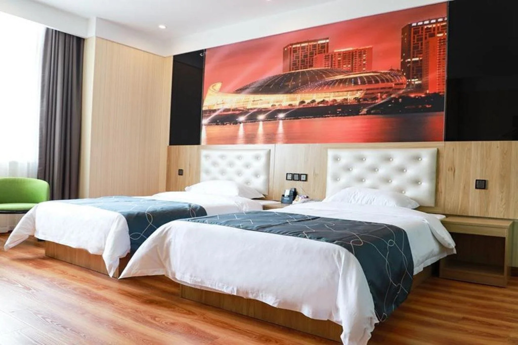 Chonpines Hotels·Zhengzhou Mazhai Industrial Park