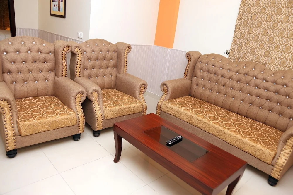 Hak Mall Suites