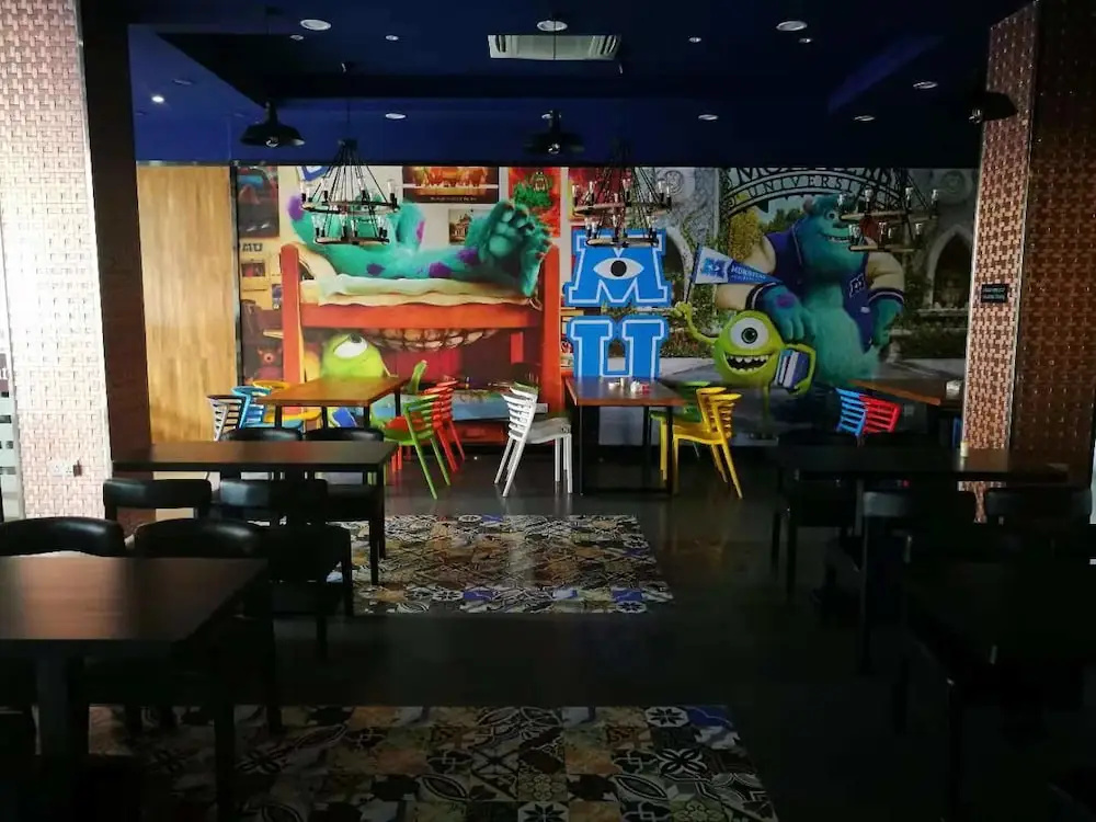 Esiya Hotel