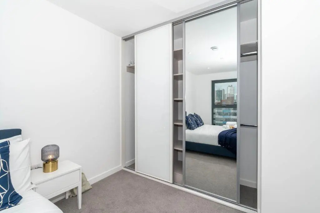 Deluxe 1 Bedroom Stylish Apartment - City Centre