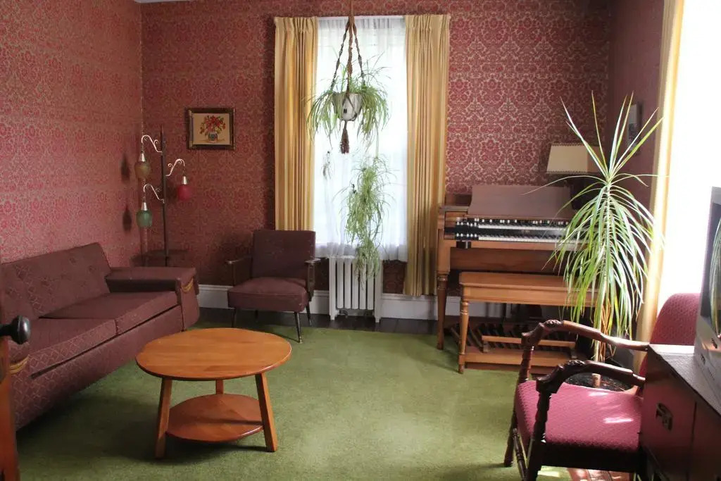 School Street House