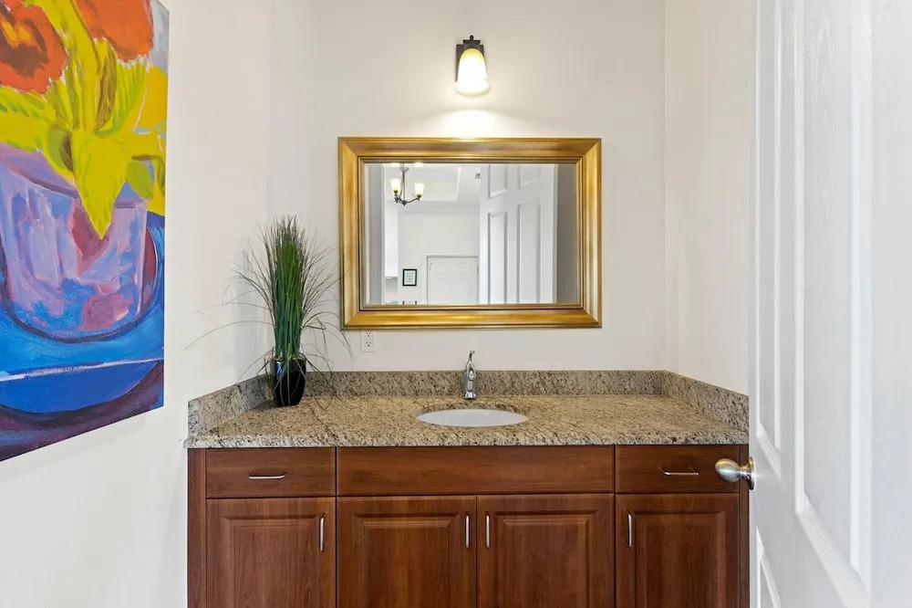 Prestigious 4 BR Getaway - Coronas Verde