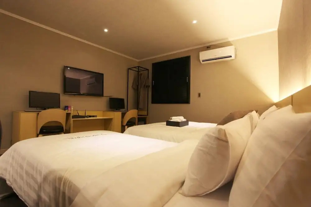 Regent Inn Hotel