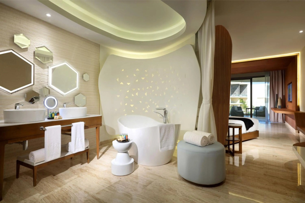 TRS Coral Hotel