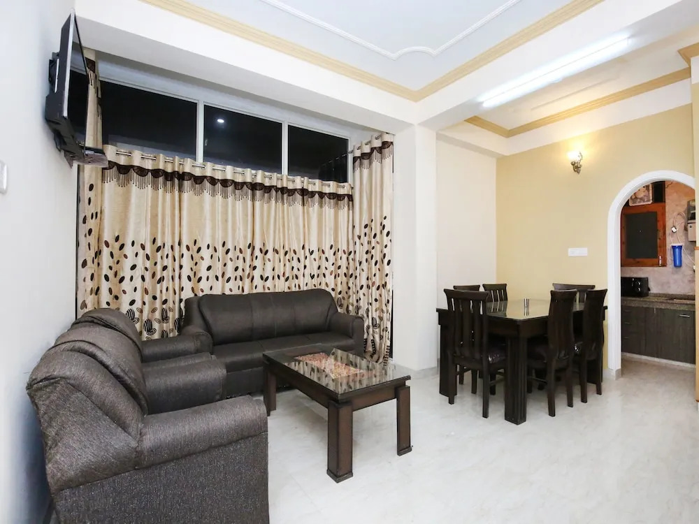 OYO 10860 Home Modern 3BHK New Shimla