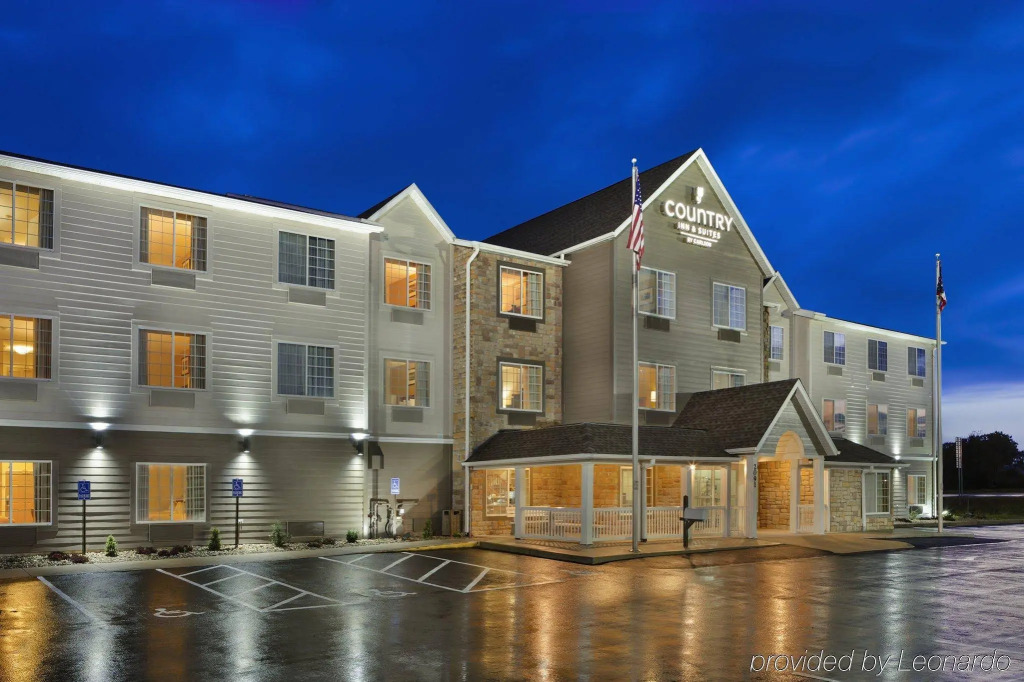 Country Inn & Suites by Radisson, Marion, OH