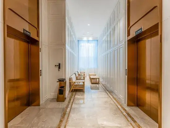 Vienna International Hotel (Sichuan Normal University Chenglong Campus)
