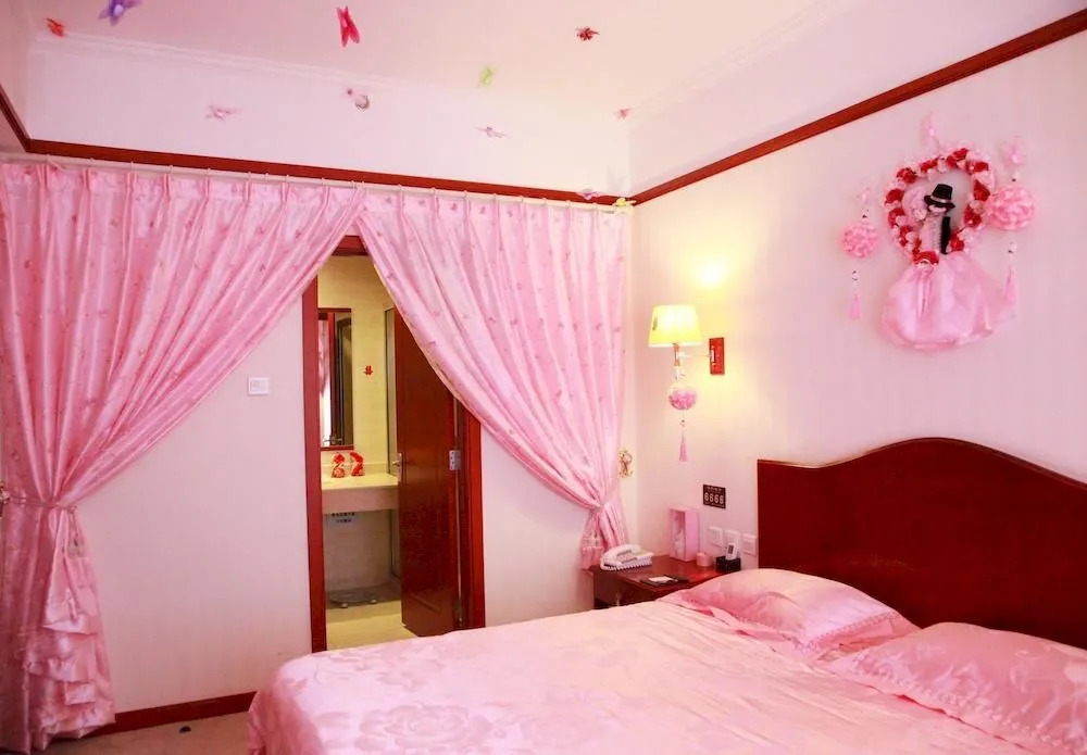 China Electronics Huajing Business Hotel