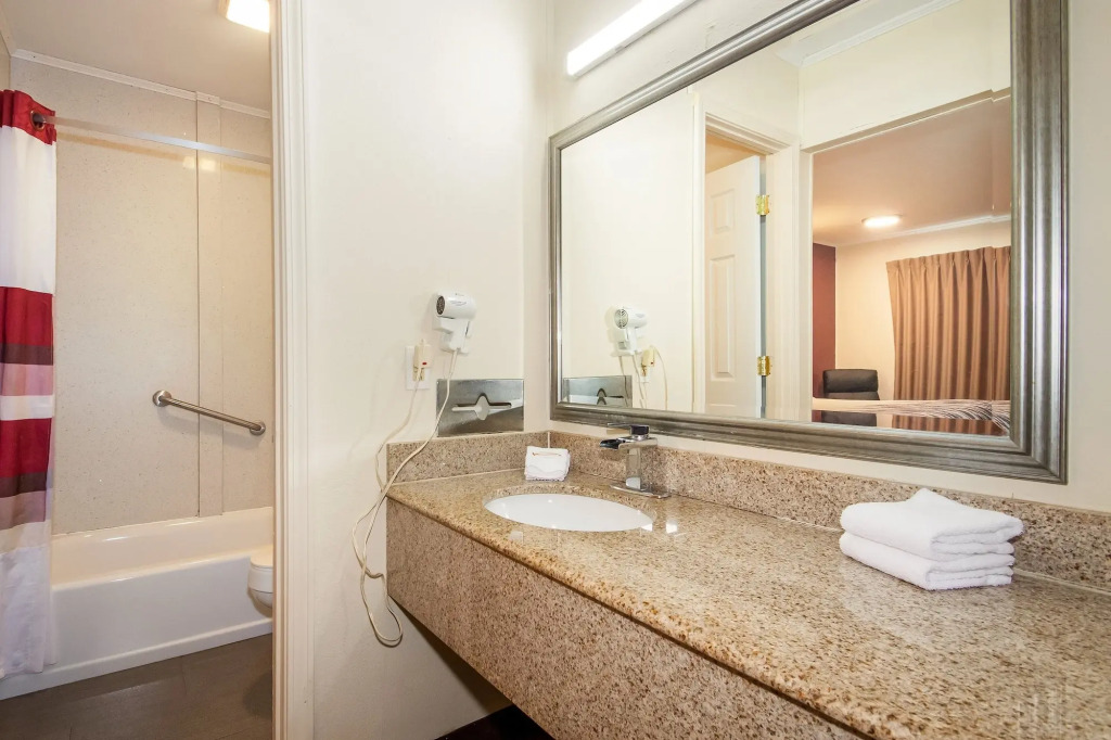 Red Roof Inn Santee