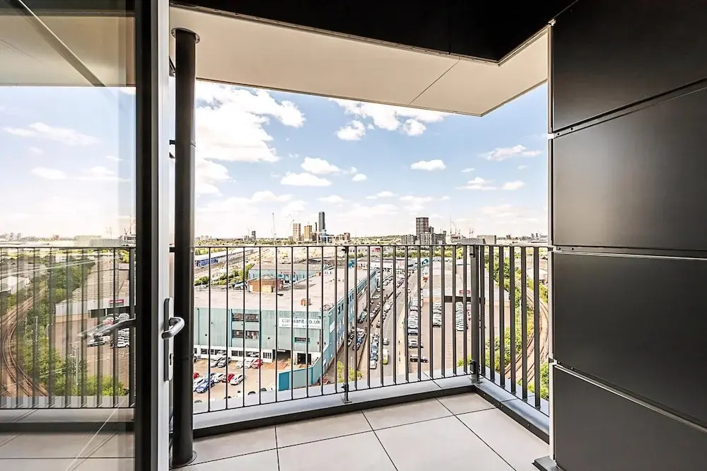 Sky-high Apartment With Modern Decor