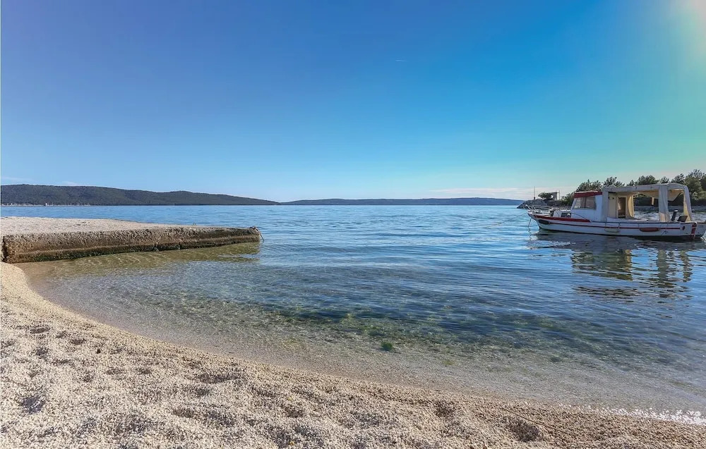 Nice Home in Kastel Sucurac With Wifi and 3 Bedrooms