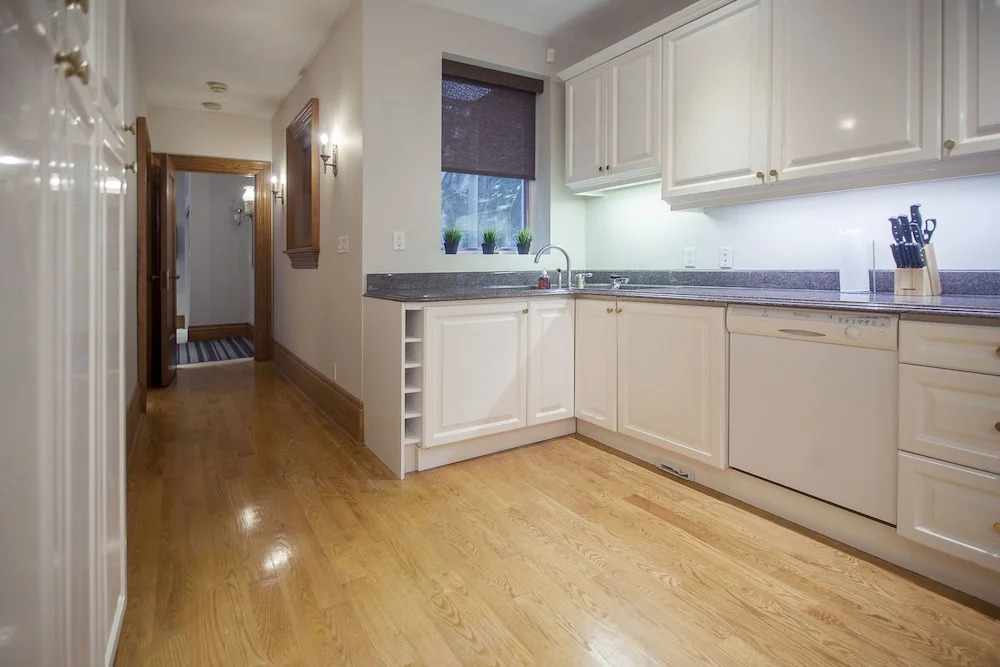 Spectacular 1BR Unit - King Bed