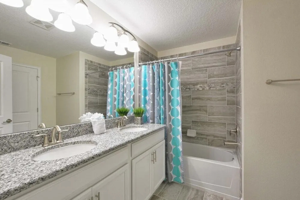 Storey Lake-4 Bedroom Townhome W/spashpool-1616st Townhouse
