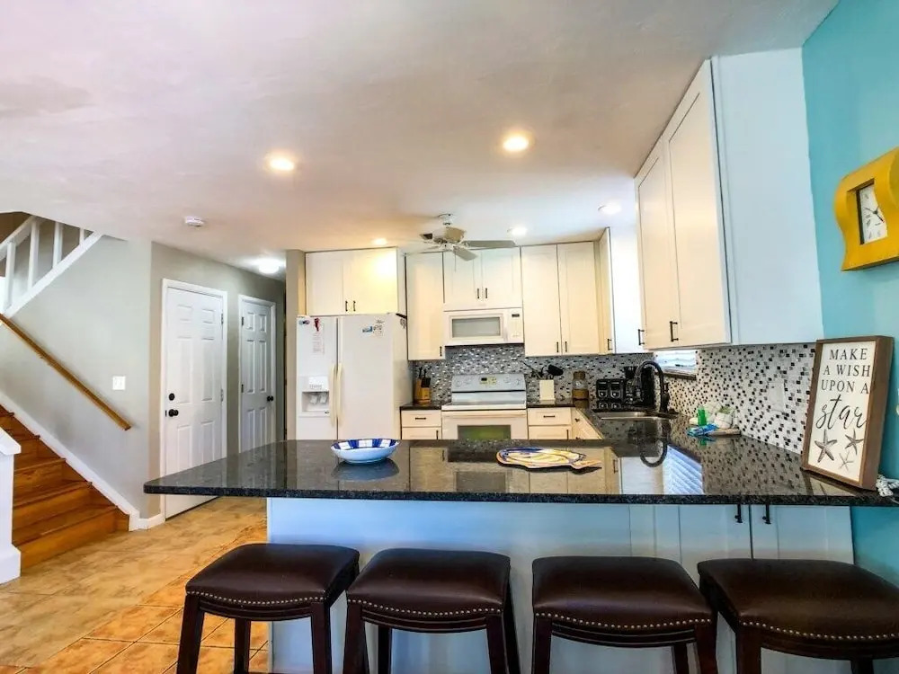 The Beach Barn - 4 Br Home