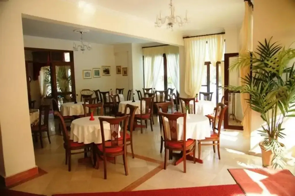 Hotel Eden