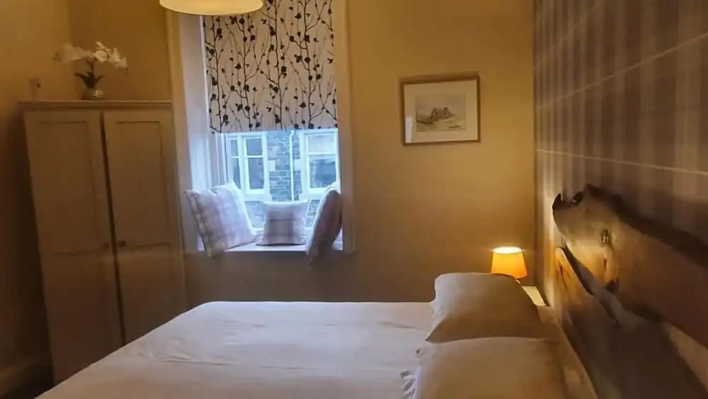 Neidpath Inn