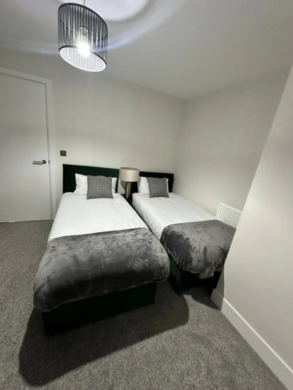 Cosy, Comfy 2 Bed Apartment Canary Wharf