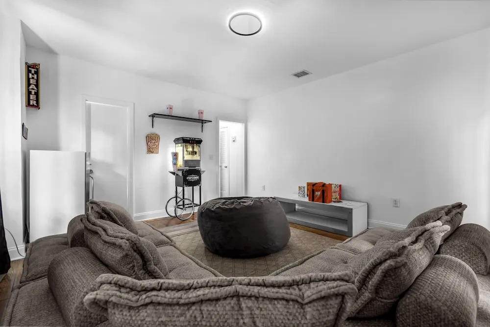 Hipster Upper Buenavista House
