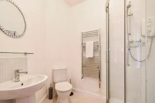 2 Ascot Mews - The Den York