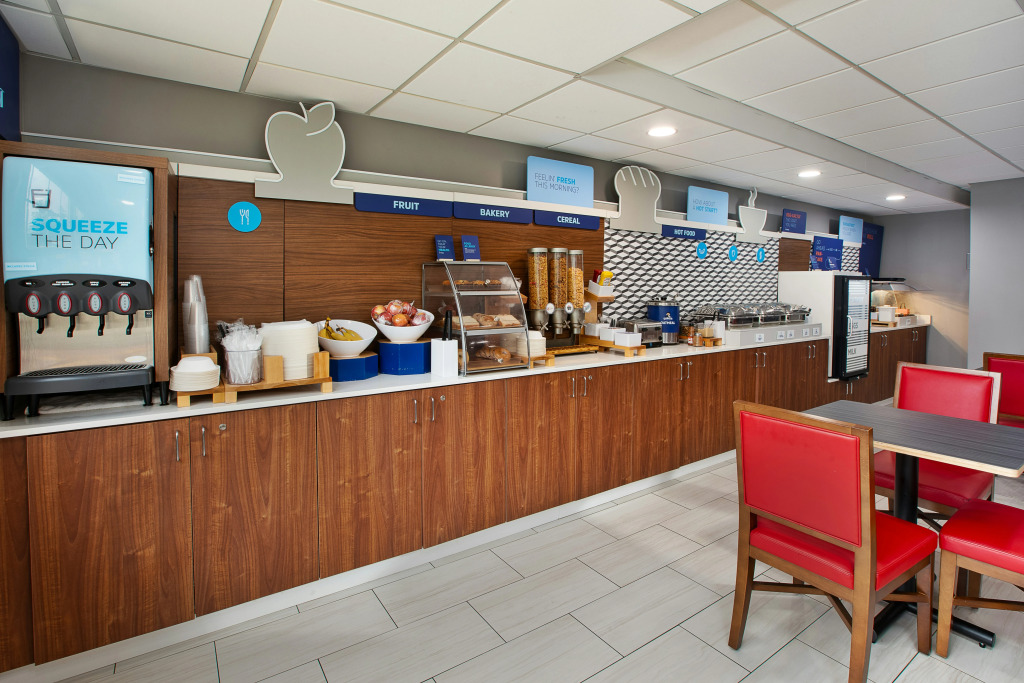 Holiday Inn Express Hotel & Suites Delaware-Columbus Area by IHG