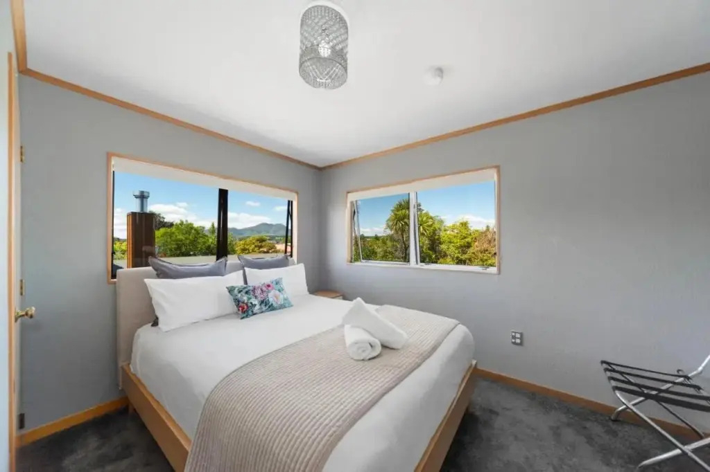 Wharewaka Lodge