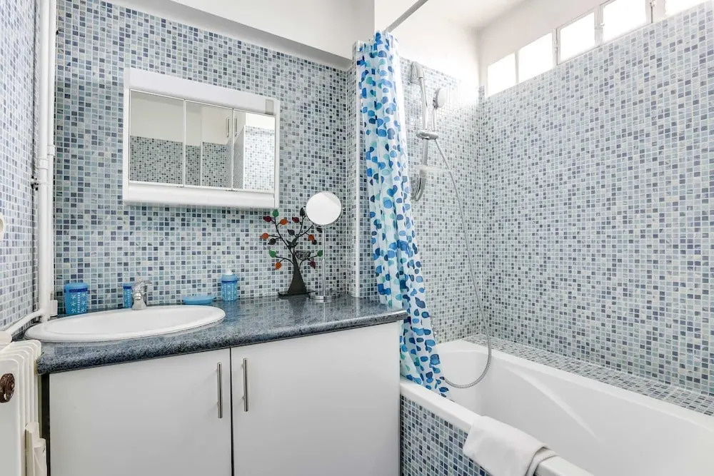 Bright Flat for 4 Person 5 Mins From Parc Montsouris