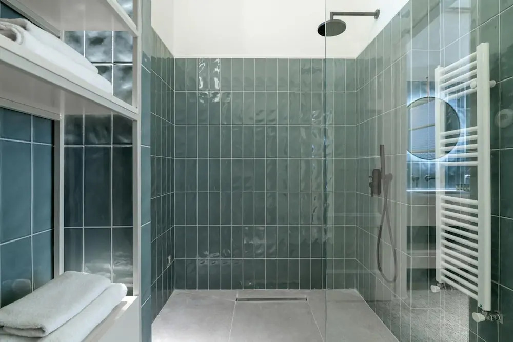 Your 4 Bdrm Dream House w Acropolis View Jacuzzi