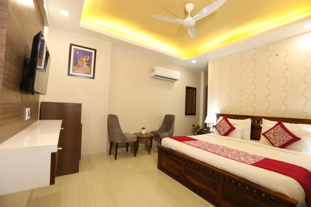 Hotel Lavit Couple Friendly near Faridabad Metro station