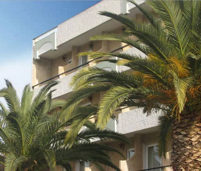 Zikas Hotel