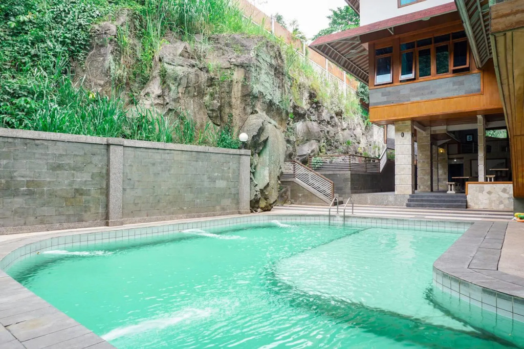 Tirtasari Nice Guesthouse