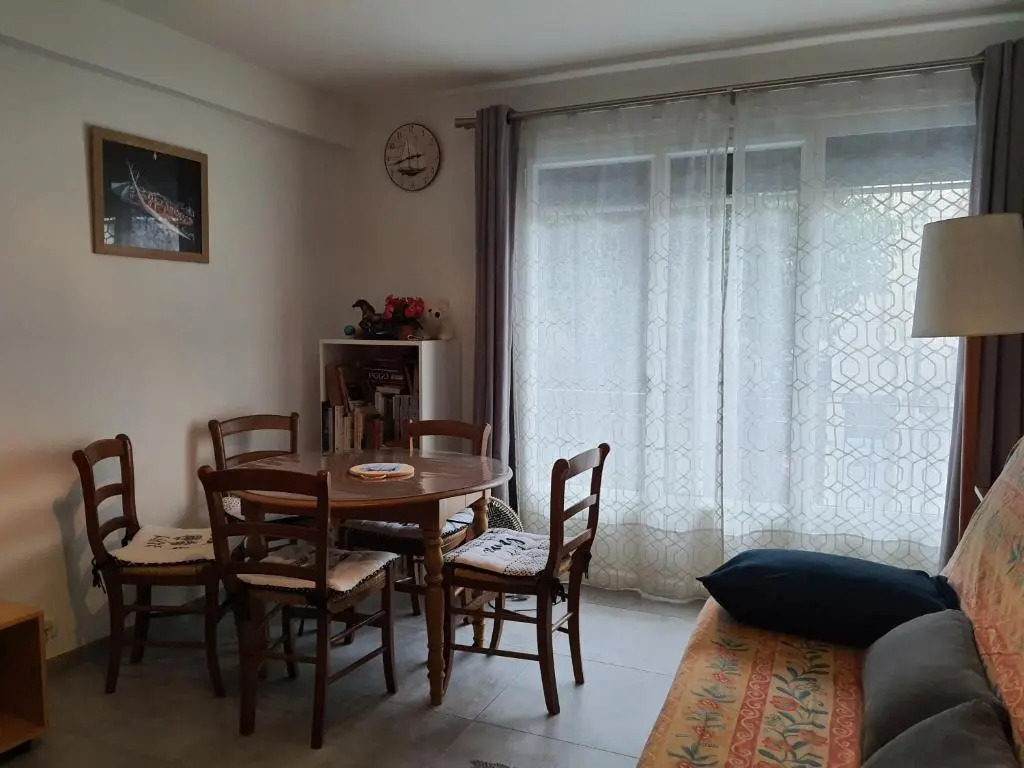 Port Vauban appartement F3 refait à neuf