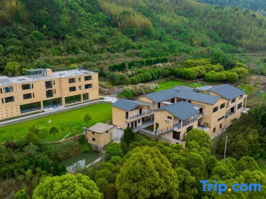 Yincaolu Zuoqin Youshu Homestay (Yuping Ancient Village Branch)