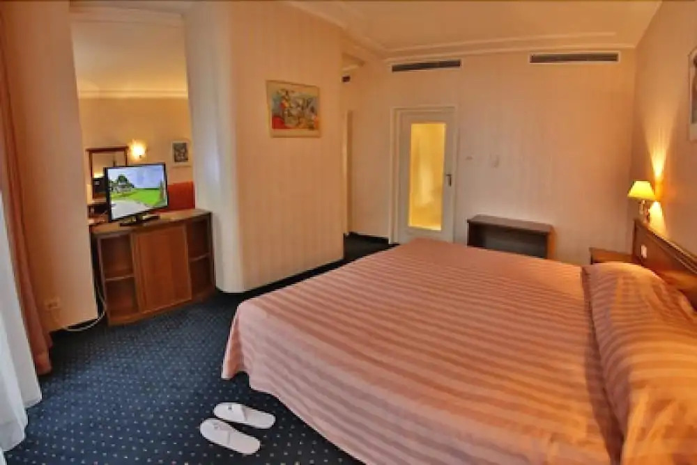 Imperial Hotel, Riviera Holiday Club
