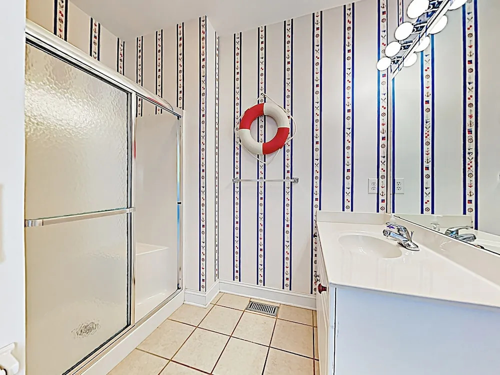 New Listing! Roomy In Private Beach Community 7 Bedroom Home