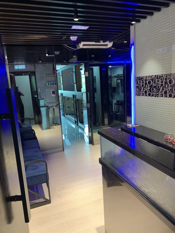 Sleep Cubee Hostel