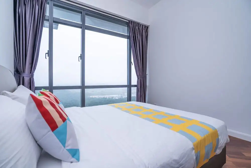 OYO Home 89725 Beautiful 3br Grand Medini