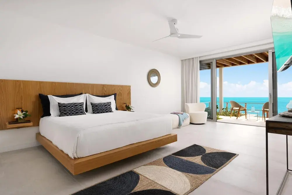 La Mer Villa South Oceanfront Luxury on Sapodilla Bay