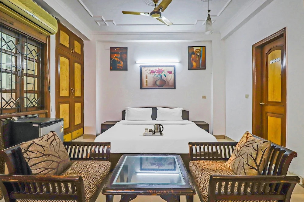 Hotel Vm Residency by OYO