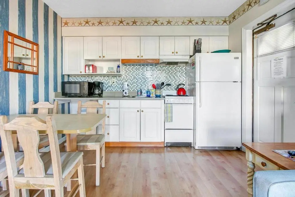 Five Palms Suite 110 - Daily - Weekly - Monthly
