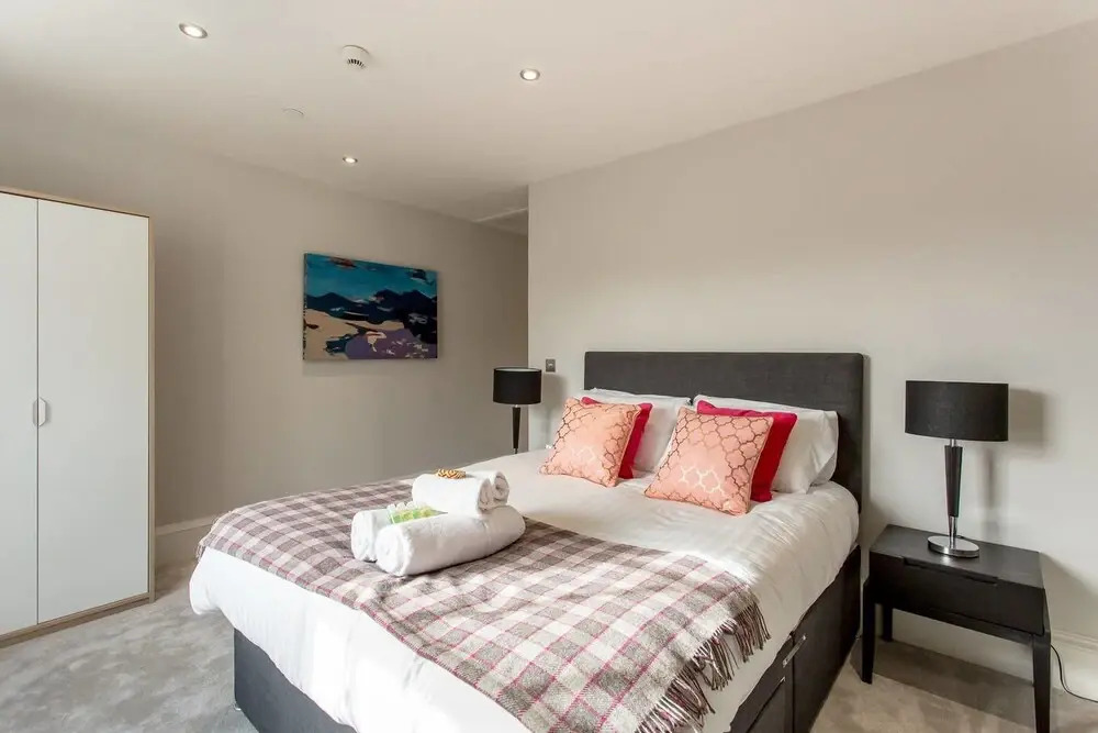 Heart of the City Luxury 3 Bedroom Apartment