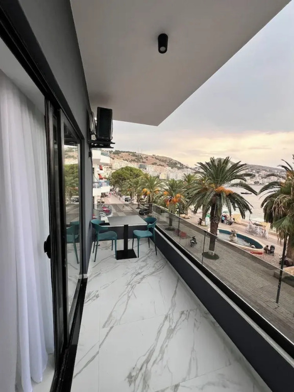 Lezet Hotel
