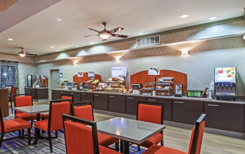 Holiday Inn Express & Suites Houston East by IHG