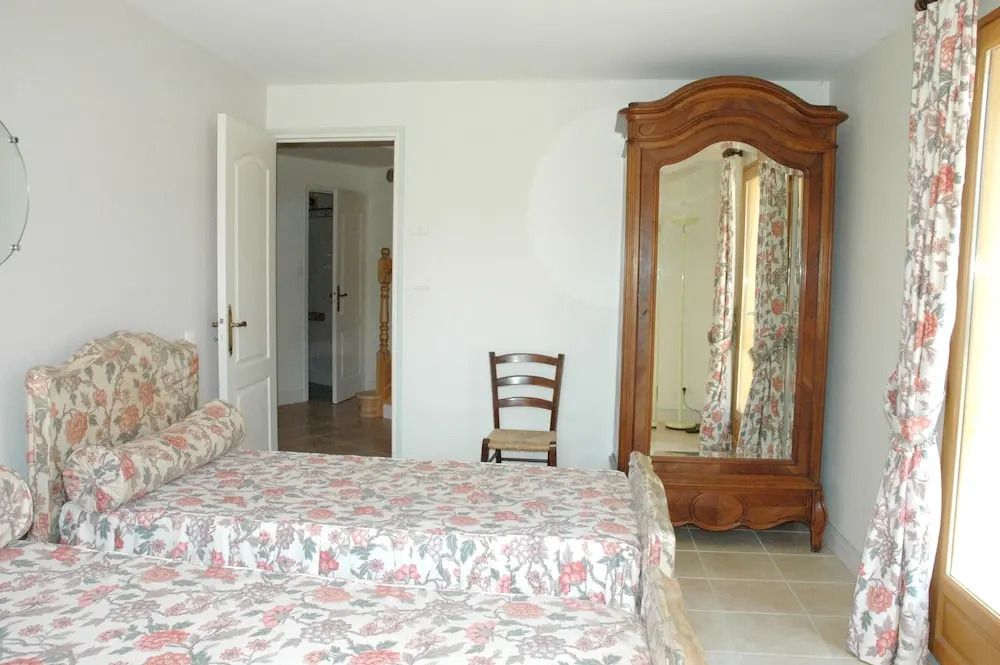 Villa with 4 Bedrooms in la Mole, with Wonderful Mountain View, Private Pool, Furnished Garden - 10 Km From the Beach