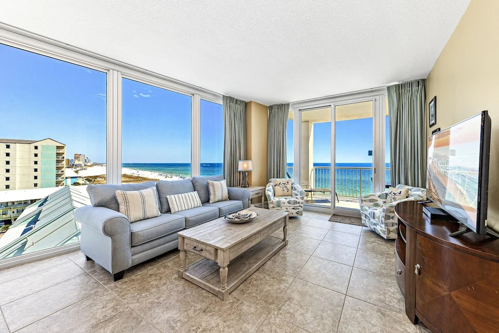 Island Tower 701